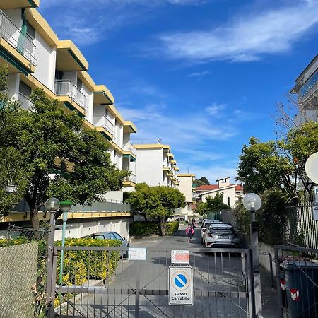 Franca'S House Apartment Bordighera Exterior photo